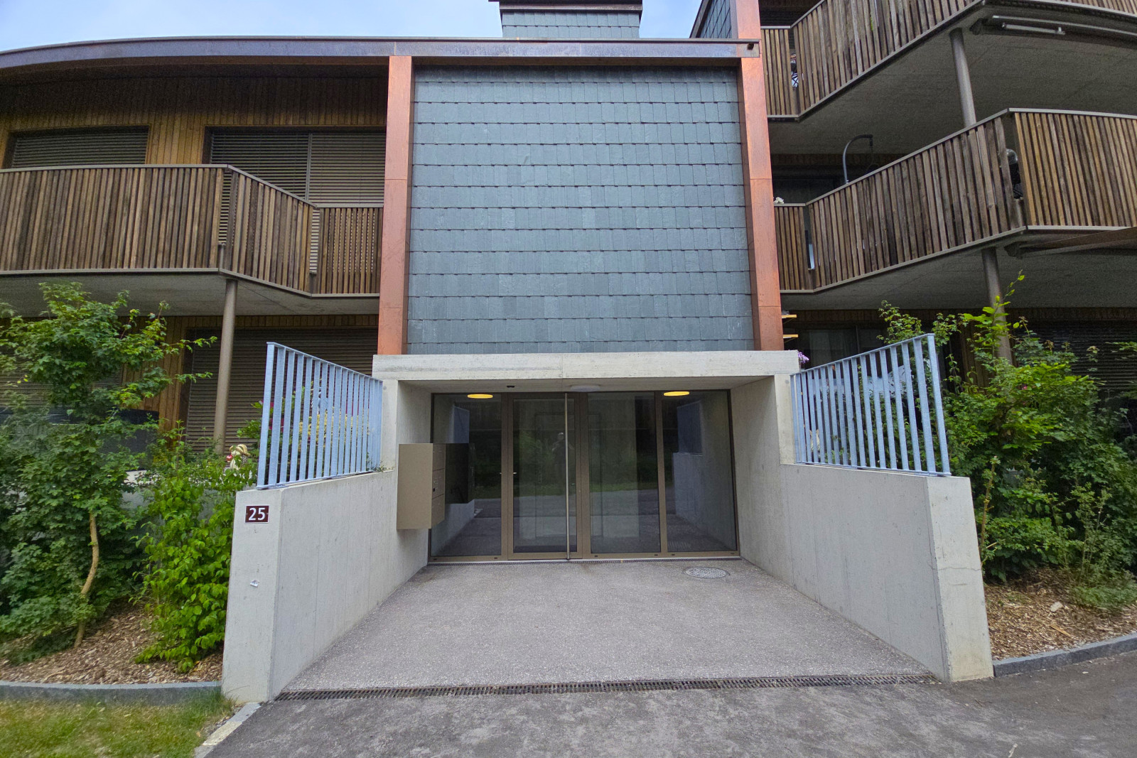 Haupteingang Haus 25 für Raum 2 und Raum 3