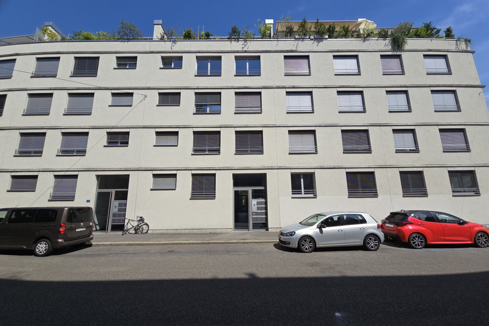 Aussenansicht Eingang Alemanenngasse 57