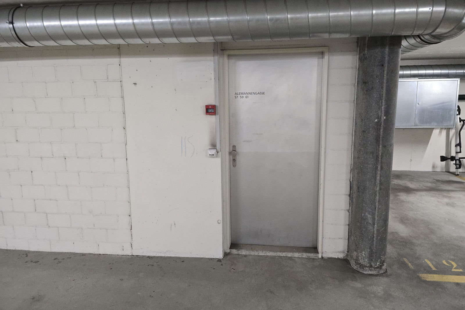 Zugang von Tiefgarage Alemannengasse 57